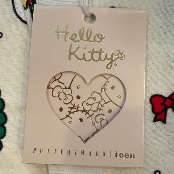 Hello Kitty Organic Flannel Christmas Pajama Set - Pottery Barn Teen - Picture 5 of 5